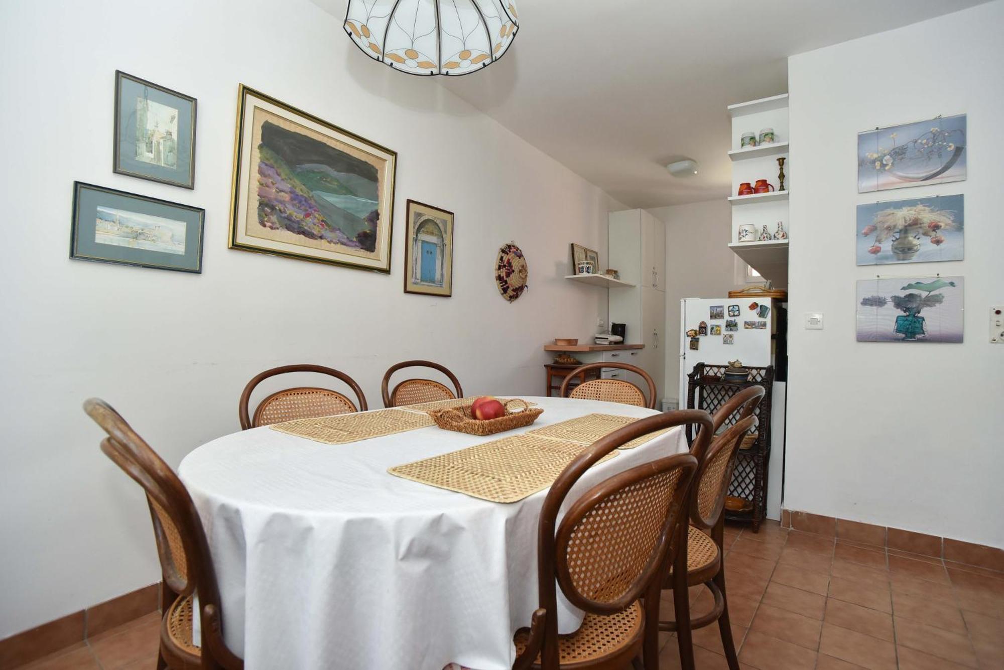 Old Town 5 Apartment